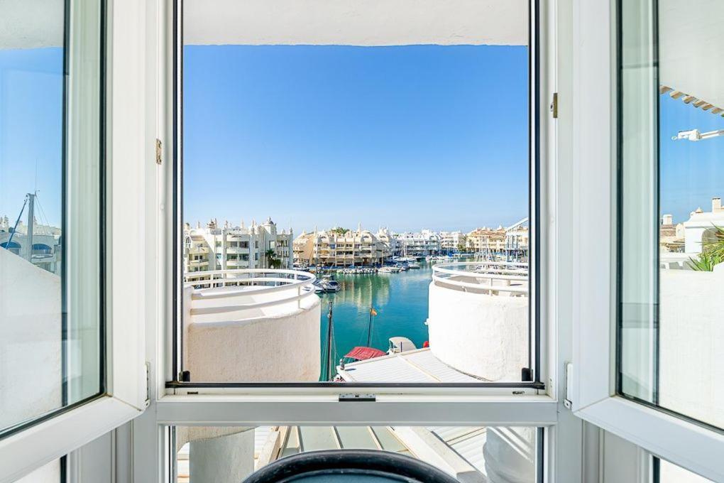 Puerto De Benalmadena Apartamento Vacacional Con Vistas Al Mar Y Yates Tres Habitaciones 2 Banos Luaran gambar